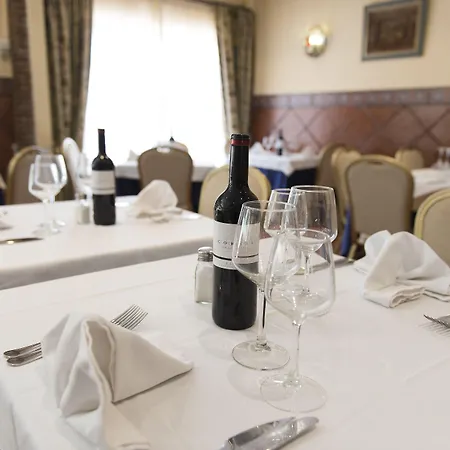 فندق Toboso Chaparil 3*